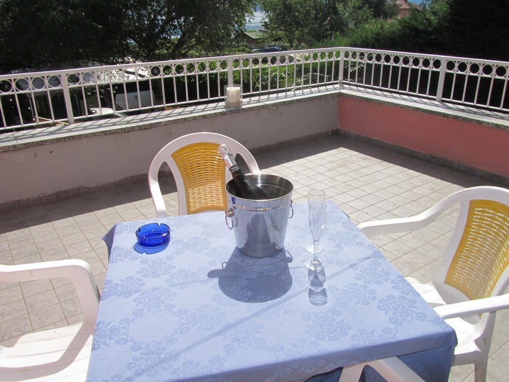 Residence Laguna Beach Pianello Del Lario Ngoại thất bức ảnh
