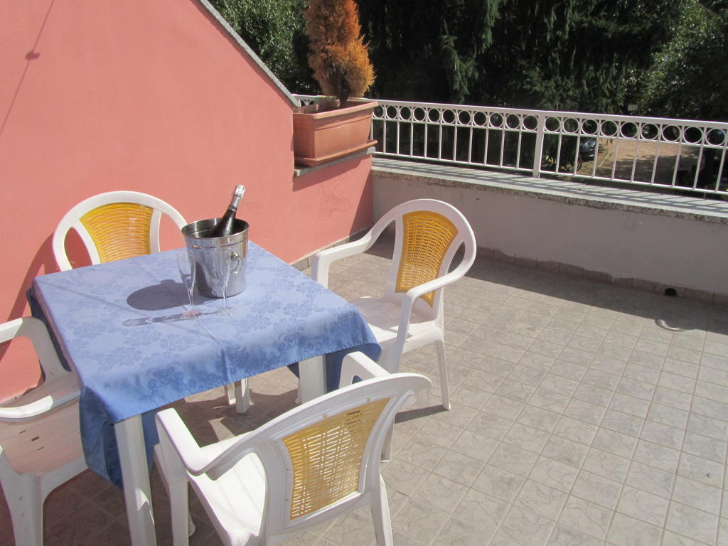 Residence Laguna Beach Pianello Del Lario Ngoại thất bức ảnh